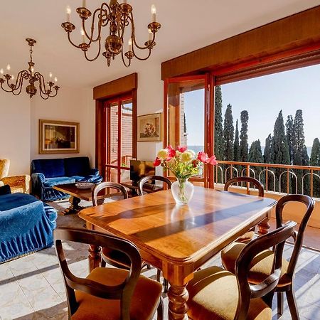 Ferienwohnung Portosole Attic - With Terrace And Private Parking Sanremo Exterior foto
