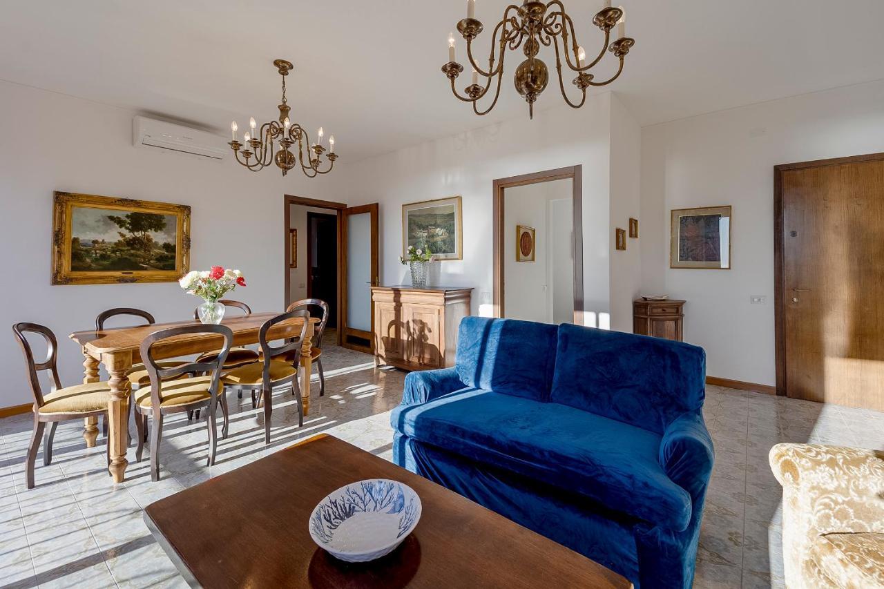 Ferienwohnung Portosole Attic - With Terrace And Private Parking Sanremo Exterior foto