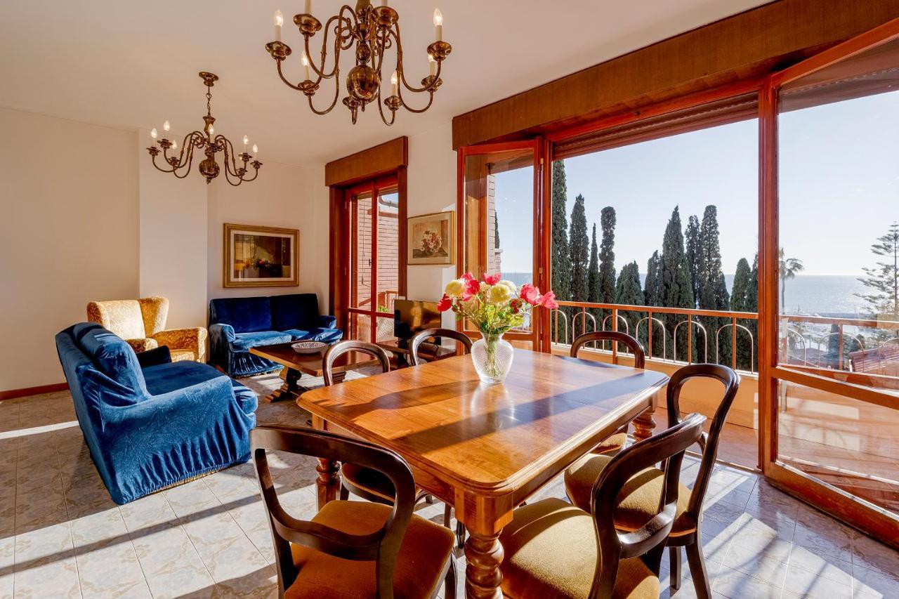 Ferienwohnung Portosole Attic - With Terrace And Private Parking Sanremo Exterior foto