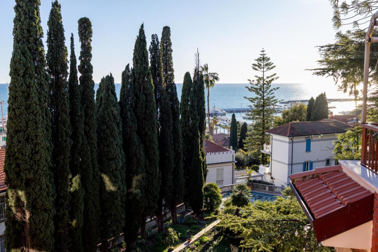 Ferienwohnung Portosole Attic - With Terrace And Private Parking Sanremo Exterior foto