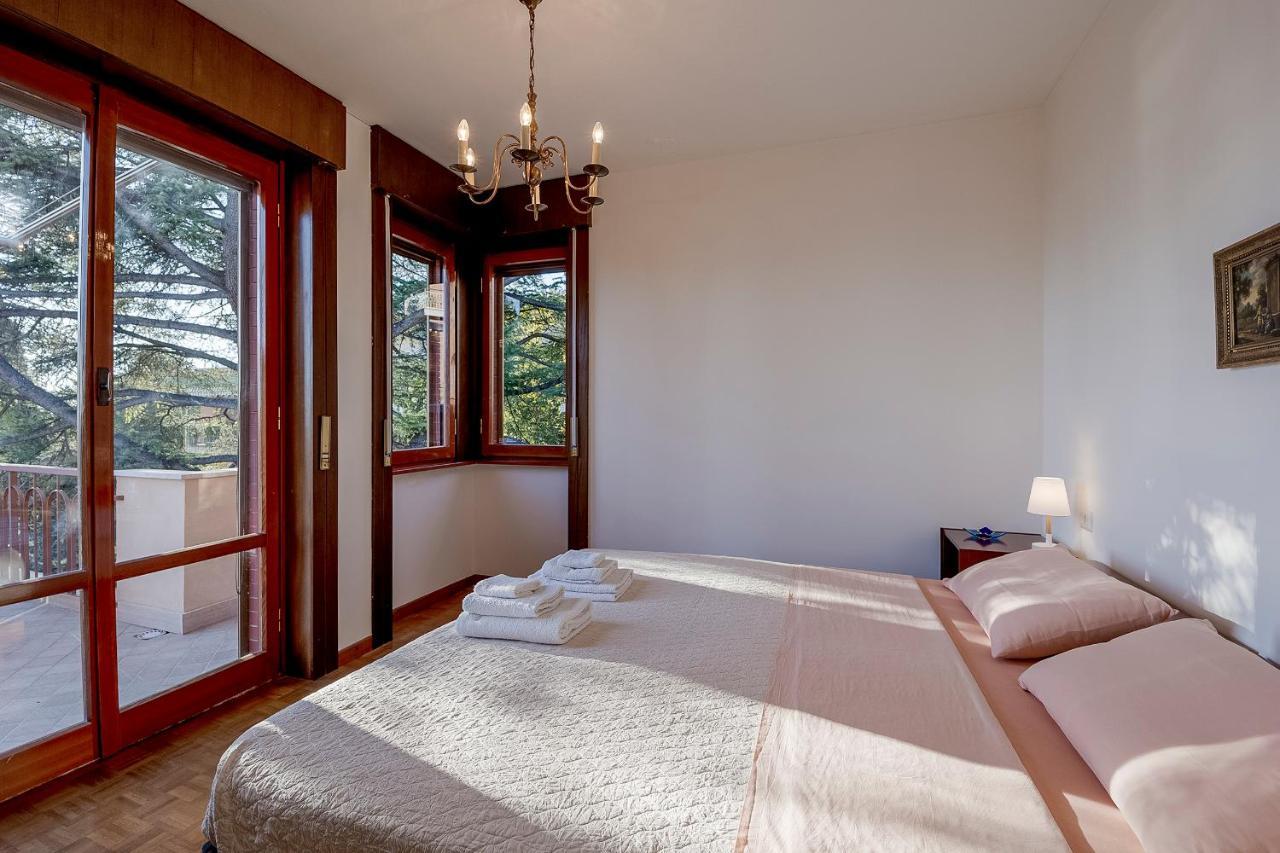 Ferienwohnung Portosole Attic - With Terrace And Private Parking Sanremo Exterior foto