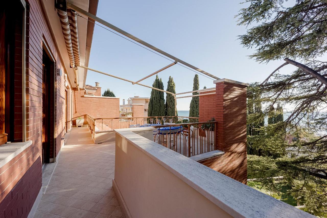 Ferienwohnung Portosole Attic - With Terrace And Private Parking Sanremo Exterior foto